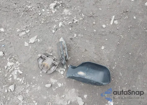 2001 Toyota Tacoma из США, поврежденный, VIN 5TEPM62N81Z723613